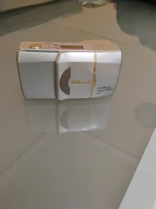 Cámara Nikon Lite Touch Zoom 120 ED