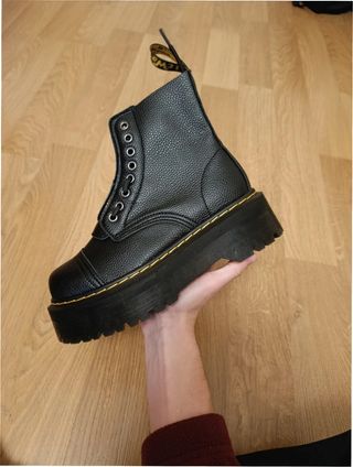Botas Dr. Martens Talla 40 Mujer