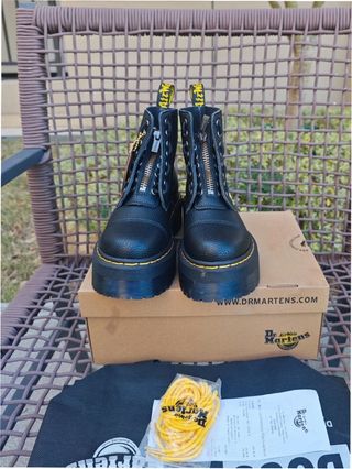 Botas Dr. Martens Talla 39 Mujer