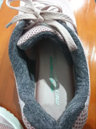 Zapatillas  Skechers + sandalias última foto 36 e