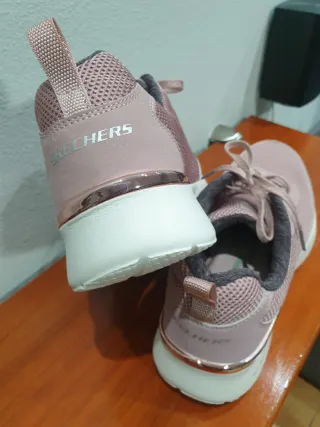 Zapatillas  Skechers + sandalias última foto 36 e