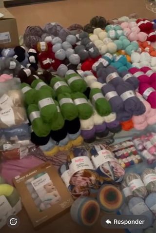 650 Ovillos de Lana Katia