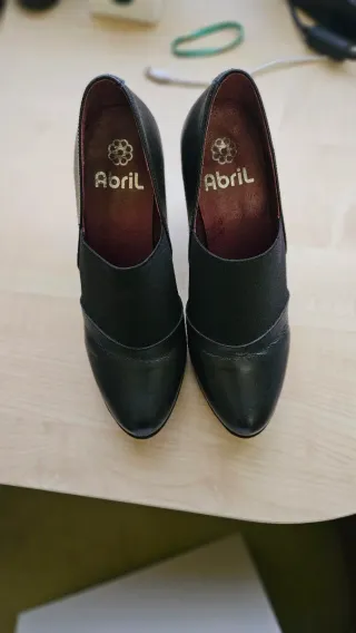 Zapatos de tacón negros