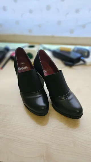 Zapatos de tacón negros