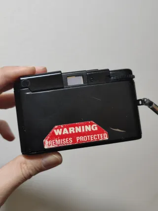 Cámara Olympus XA F.Zuiko 35mm f/2.8