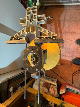 Fresadora Makita y soporte