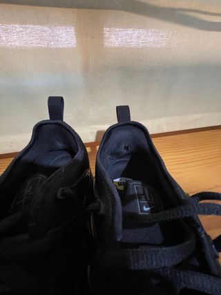 Nike Air Vapormax Plus Talla 42.5 Negras