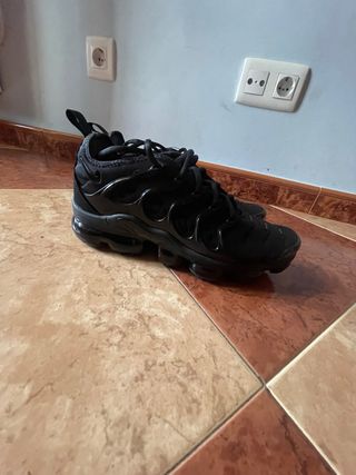 Nike Air Vapormax Plus Talla 42.5 Negras