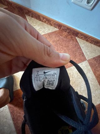 Nike Air Vapormax Plus Talla 42.5 Negras