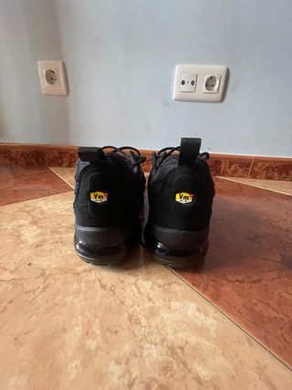 Nike Air Vapormax Plus Talla 42.5 Negras