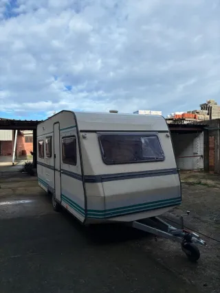 Caravana 750Kg = 8.200 €