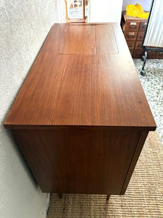 Vintage pequeño aparador Escandinavo Mid Century