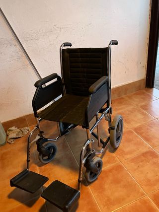 Silla de ruedas plegable