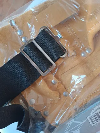 Cinturón porta herramientas de cuero