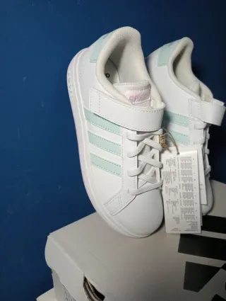 Scarpe Adidas Grand Court 2.0 per Bambina, tg33