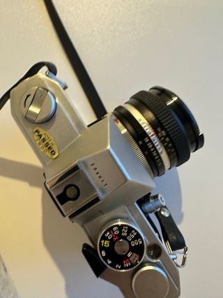 Cámara analógica Petri Versatile SLR