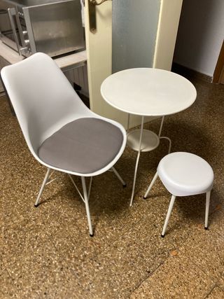 Lote mesa, silla y banqueta