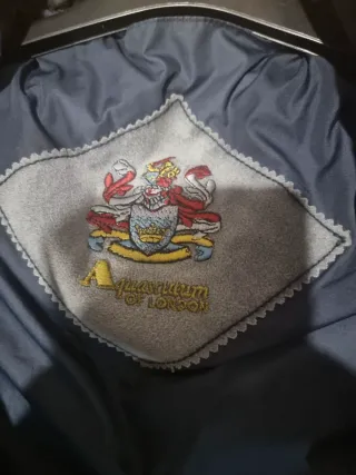 Plumas Aquascutum Negro, AXILA 61/LARGO 70