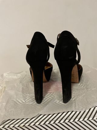 Zapatos de tacón negros con plataforma