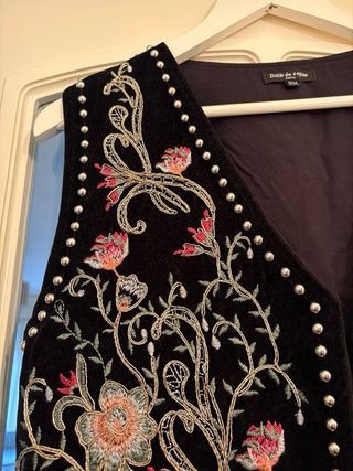 Chaleco negro bordado S