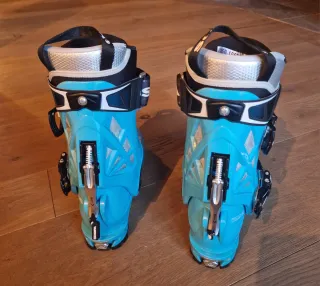 Scarponi sci alpinismo donna Scarpa
