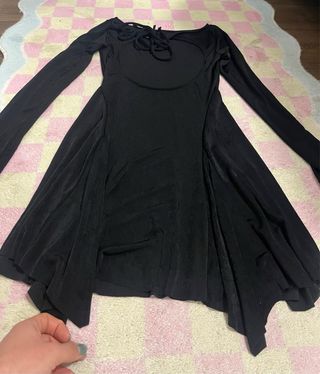 Vestido negro manga larga