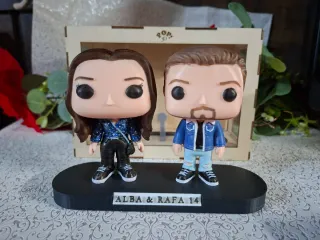 Figuras funko pop y realistas.