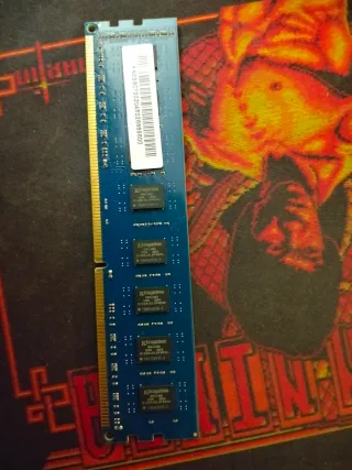 Kingston 2GB DDR3 RAM PC3-10600U