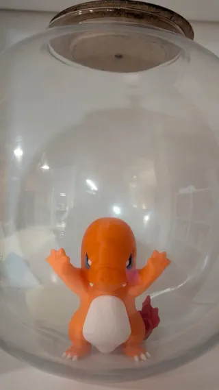 Figura Charmander Enfurecido Ventana
