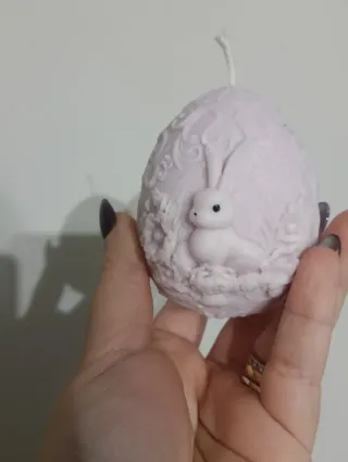 Candela decorativa con coniglietto