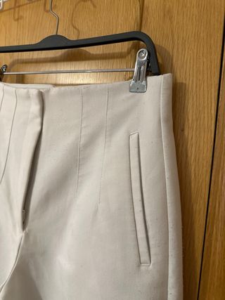 Pantalón de pinzas Zara blanco talla S