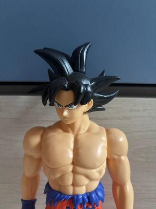 Figura Goku Ultra Instinto Sign