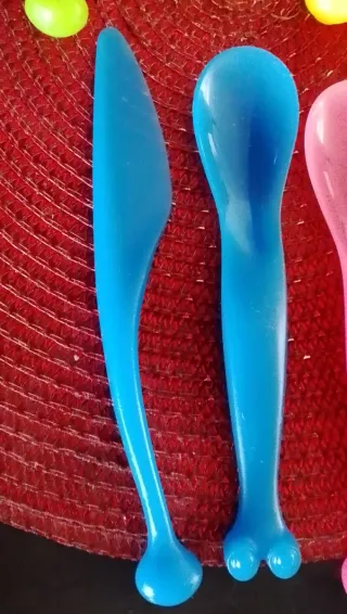 Cubiertos infantiles de colores