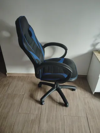 Silla Gaming Negra y Azul