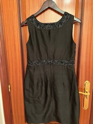 Vestido negro de seda salvaje y chaqueta