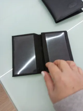 Conjunto Billetera y tarjetero de cuero