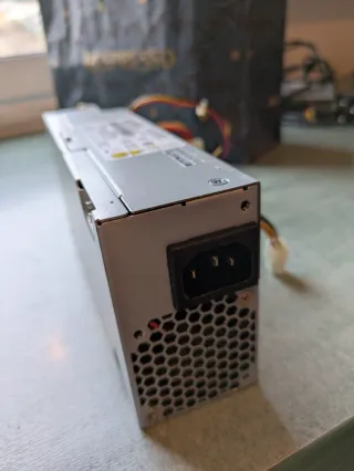 Fuente de Alimentación DELTA 220V