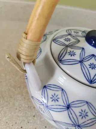 Juego de té de cerámica con bambú