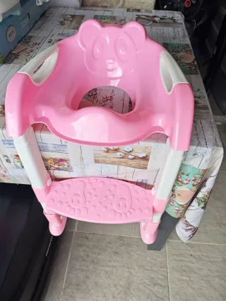Orinal infantil rosa con diseño de oso