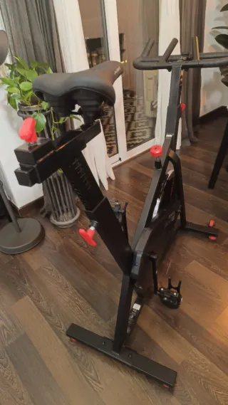 Bicicleta Estática Negra