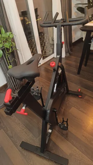 Bicicleta Estática Negra