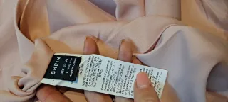 Vestido rosa con lazos