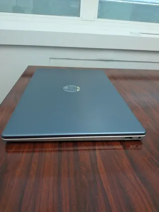 Portátil HP i7 1TB 32GB