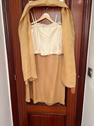 Falda, cuerpo y chal de seda ALBA CONDE
