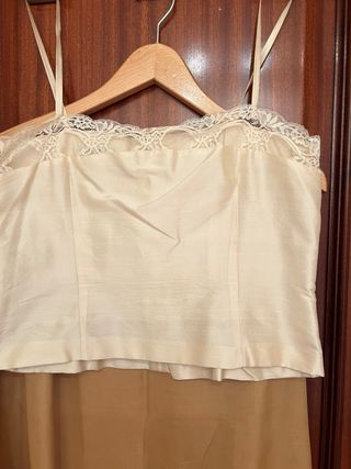 Falda, cuerpo y chal de seda ALBA CONDE