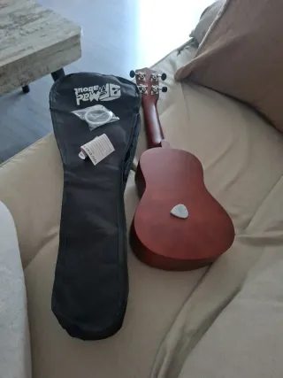 Ukelele Soprano Marrón