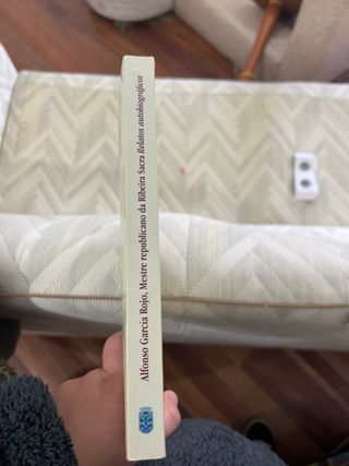 Libro UVigo practicamente nuevo