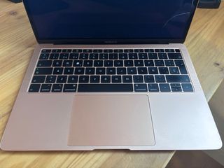 MacBook Air 13” 2019 i5 / 8GB / 128GB