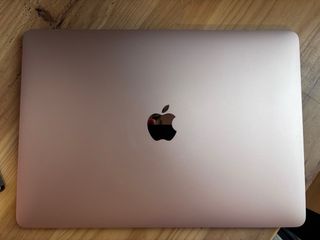 MacBook Air 13” 2019 i5 / 8GB / 128GB