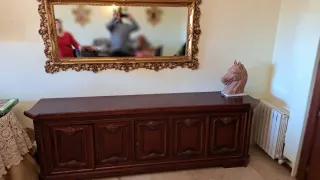 Conjunto espejos dorados salón con más de 50 años